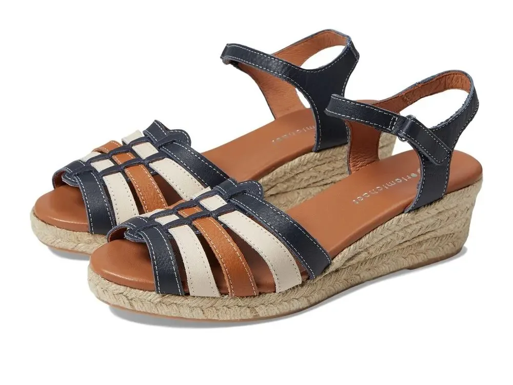 ERIC MICHAEL HELSINKI NAVY EU 40 (US WOMEN'S 9.5-10) M (B)